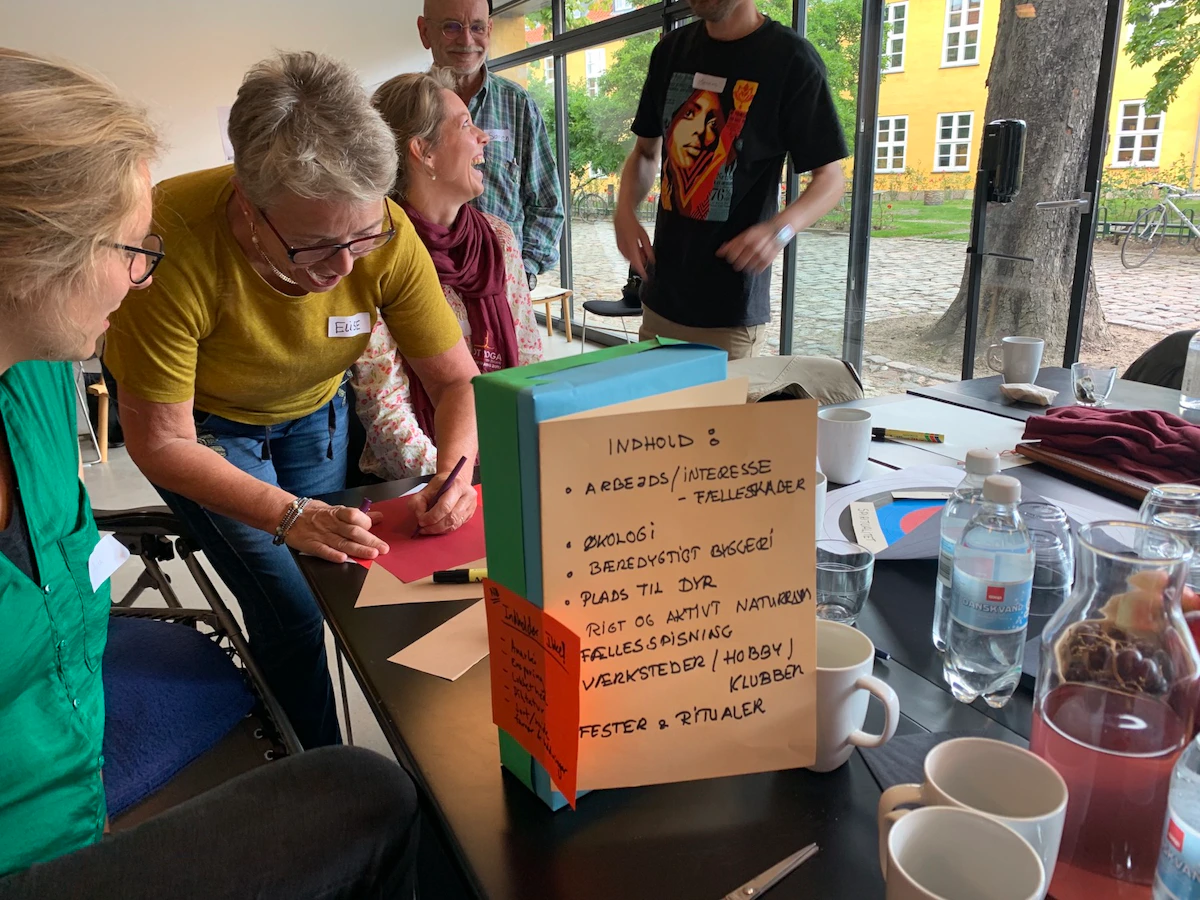 5f61d06827a9684e8626a840_Sæbekasse grin.jpg
